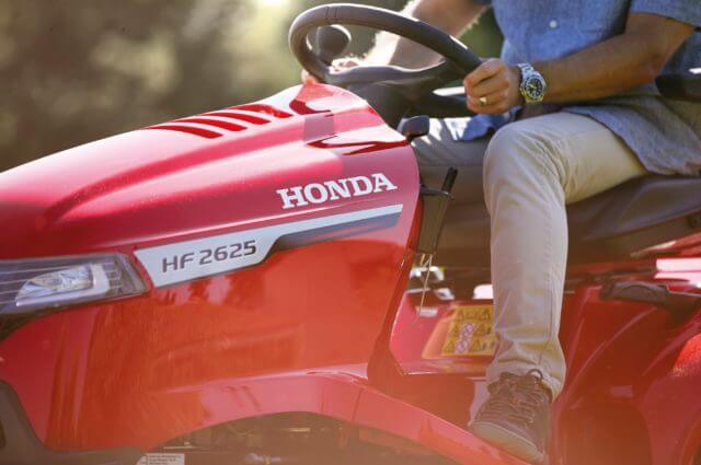 Honda vrtni traktor HF 2625 HME